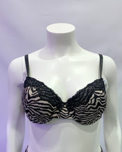 Load image into Gallery viewer, Loud Lace Lightly Padded Bra
