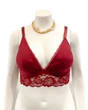 Load image into Gallery viewer, Peak A Lace Plus Bralette
