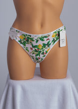 Load image into Gallery viewer, Cotton Spandex Thong
