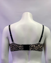 Load image into Gallery viewer, Loud Lace Lightly Padded Bra
