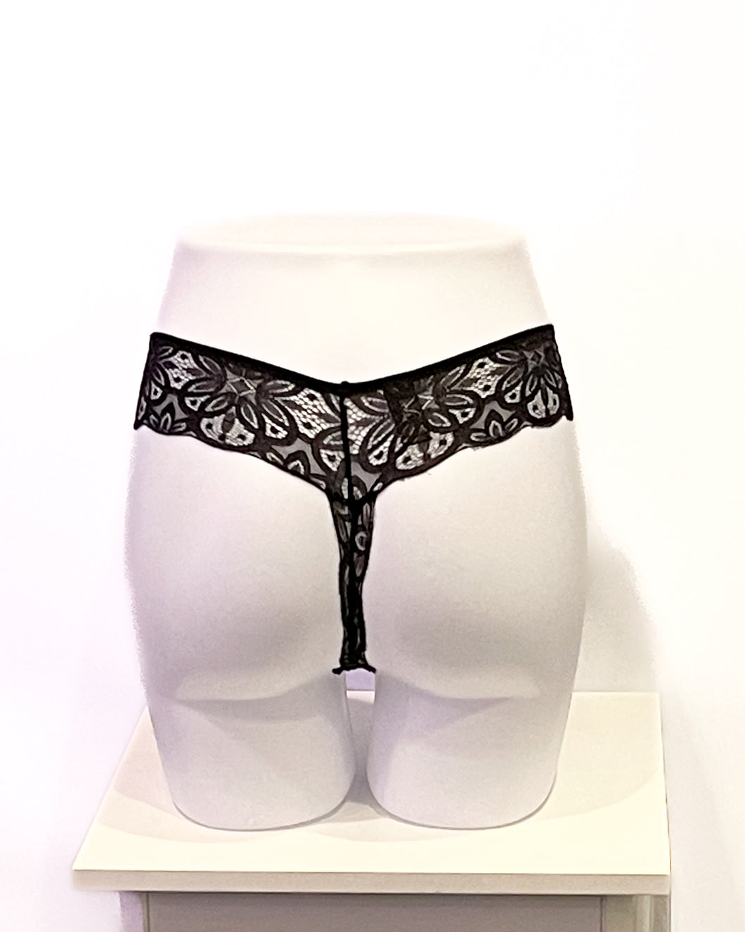 Flora Thong