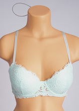 Load image into Gallery viewer, Walk It Off Extreme Push Up Bra
