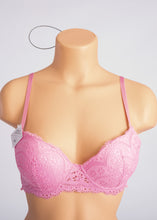 Load image into Gallery viewer, Walk It Off Extreme Push Up Bra
