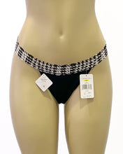 Load image into Gallery viewer, Printed Jam Thong
